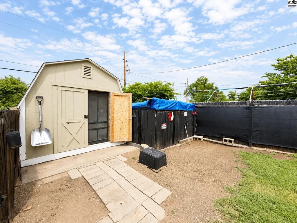 617 N Star Street Hutchinson KS 67501