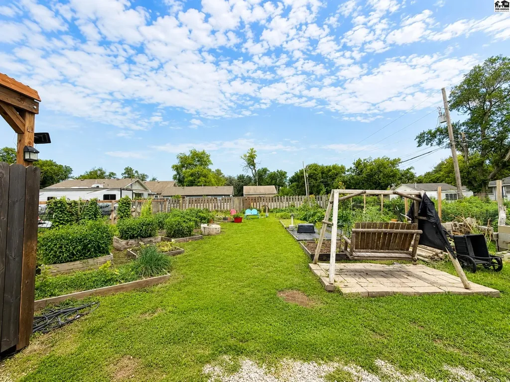 617 N Star Street Hutchinson KS 67501
