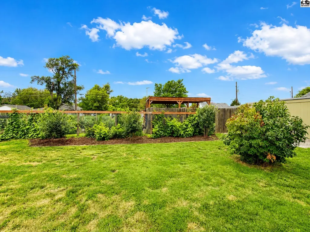 617 N Star Street Hutchinson KS 67501
