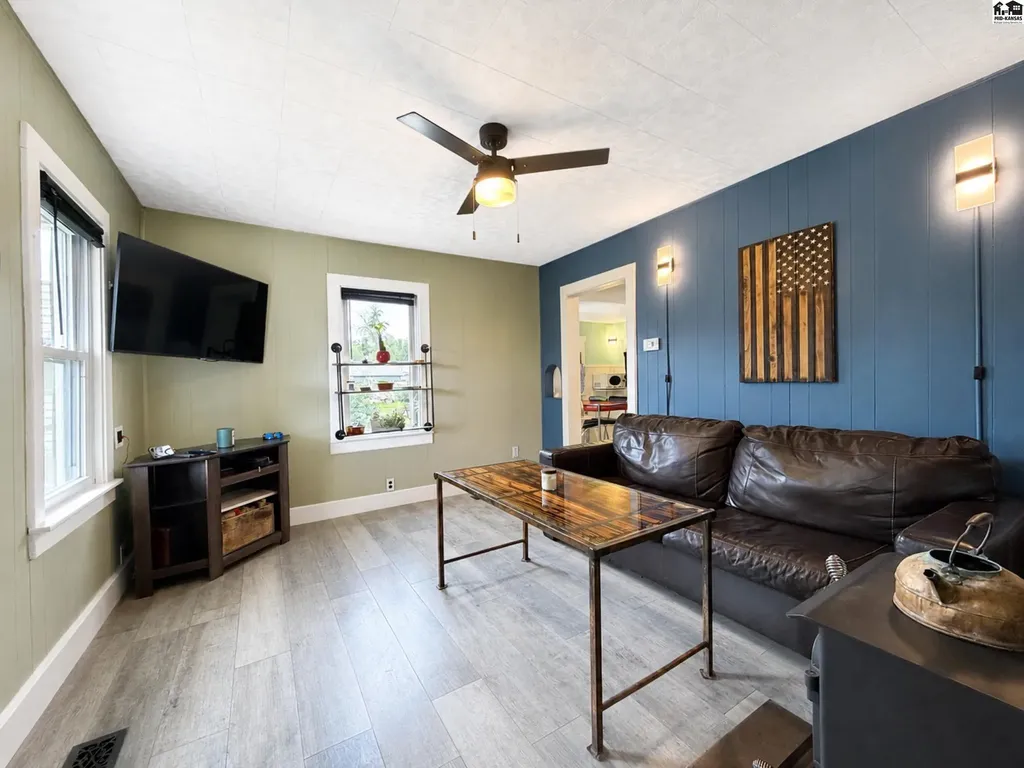 617 N Star Street Hutchinson KS 67501