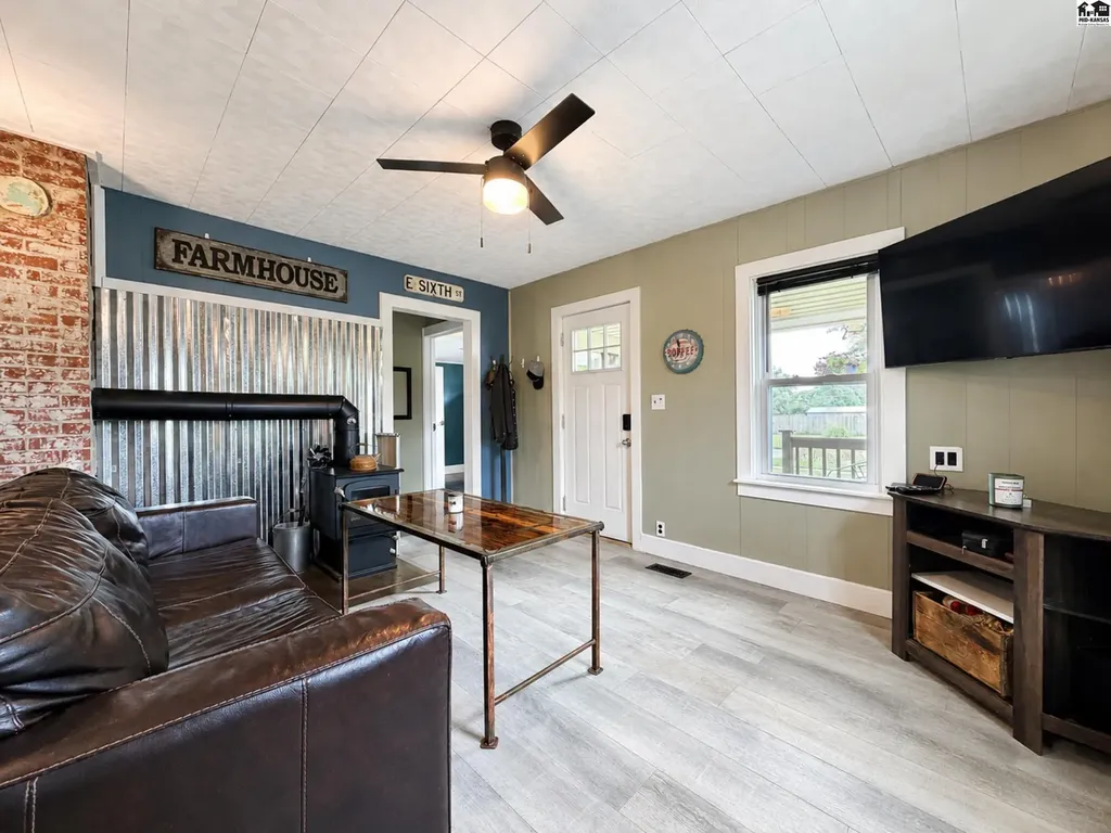 617 N Star Street Hutchinson KS 67501