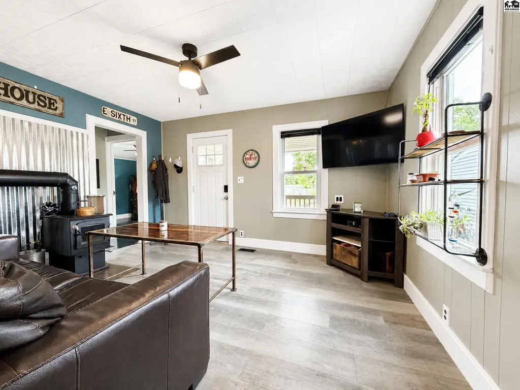 617 N Star Street Hutchinson KS 67501