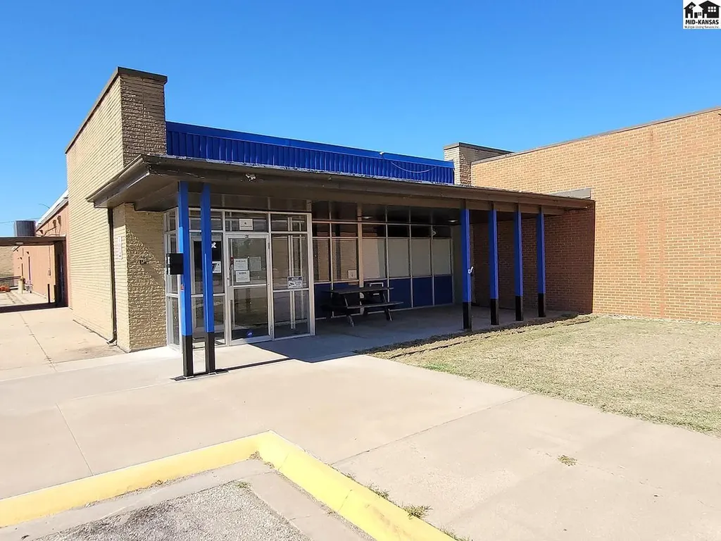 1 S Lorraine Street Hutchinson KS 67501