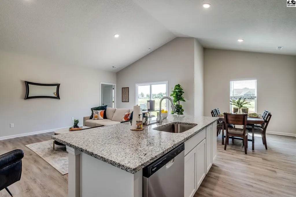 1037 Clubhouse Drive Mcpherson KS 67460