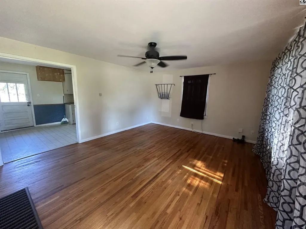 7 S Elm Street South Hutchinson KS 67505