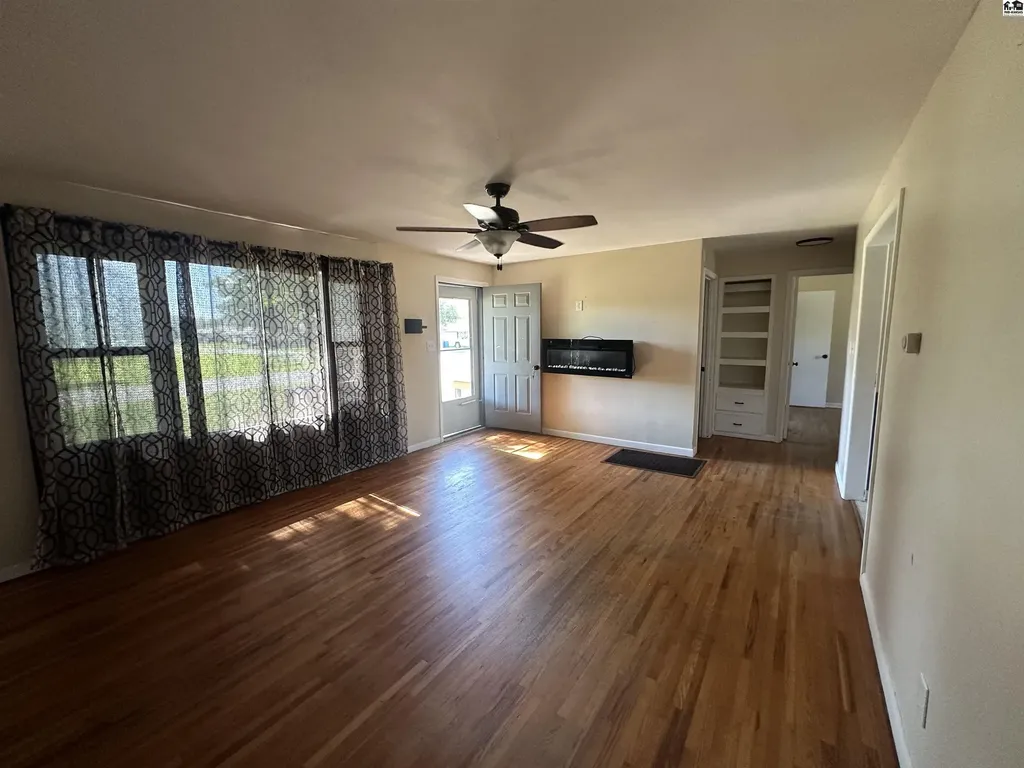 7 S Elm Street South Hutchinson KS 67505