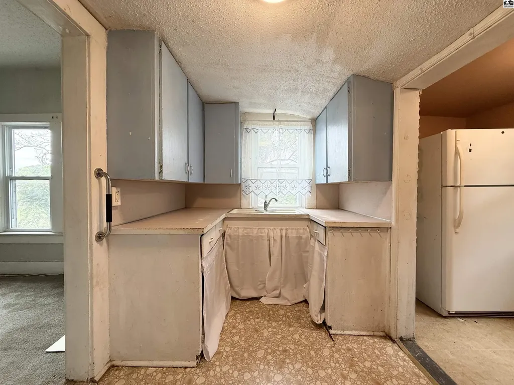 326 N Chemical Street Hutchinson KS 67501