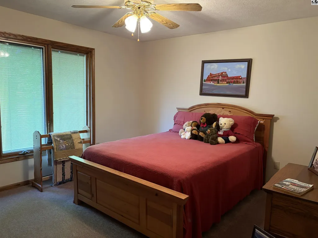 2804 Nottingham Drive Hutchinson KS 67502