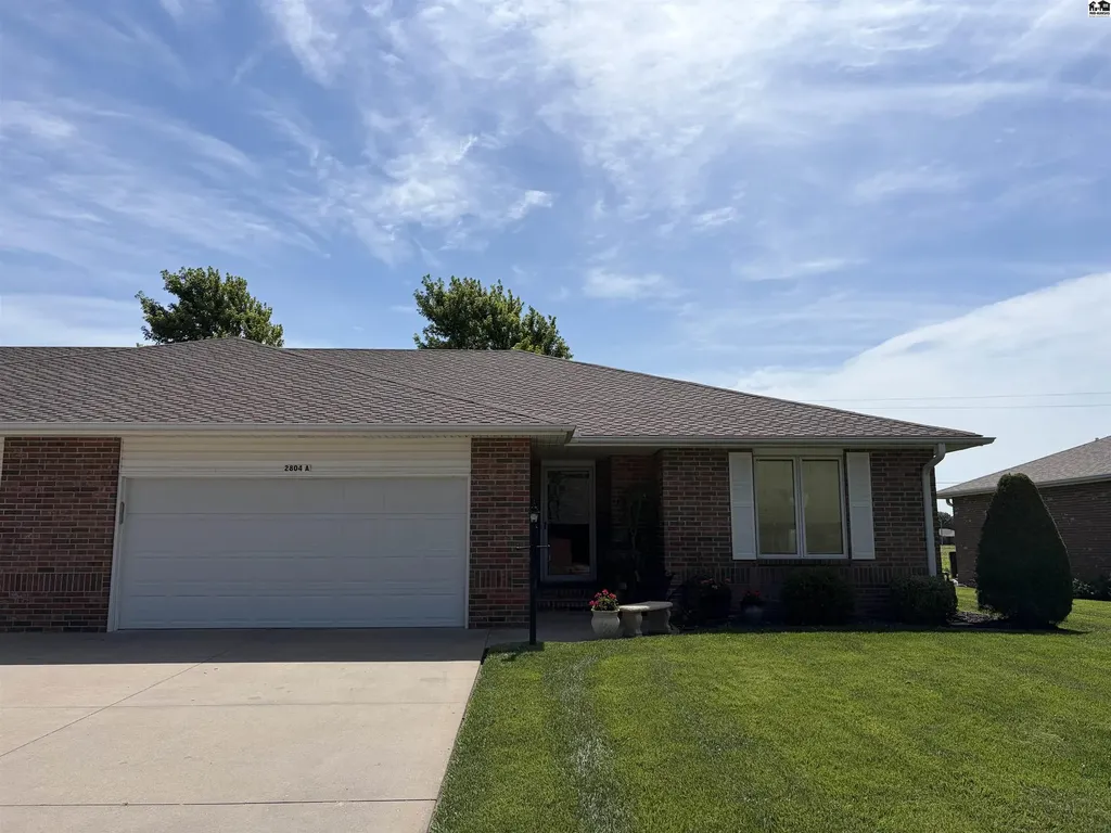 2804 Nottingham Drive Hutchinson KS 67502