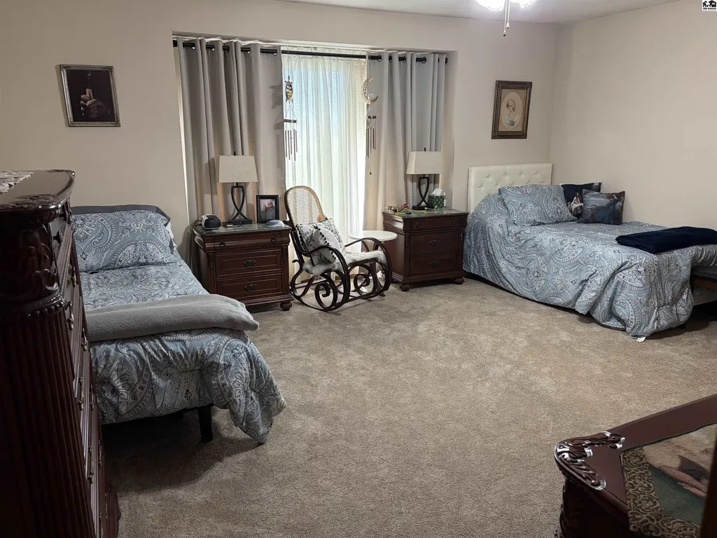 2804 Nottingham Drive Hutchinson KS 67502