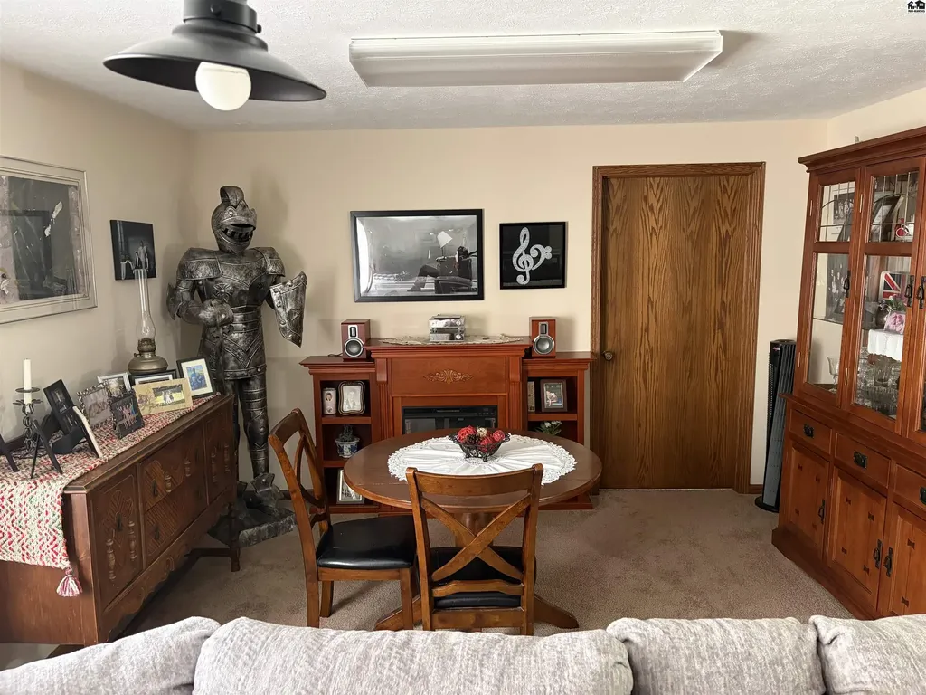 2804 Nottingham Drive Hutchinson KS 67502