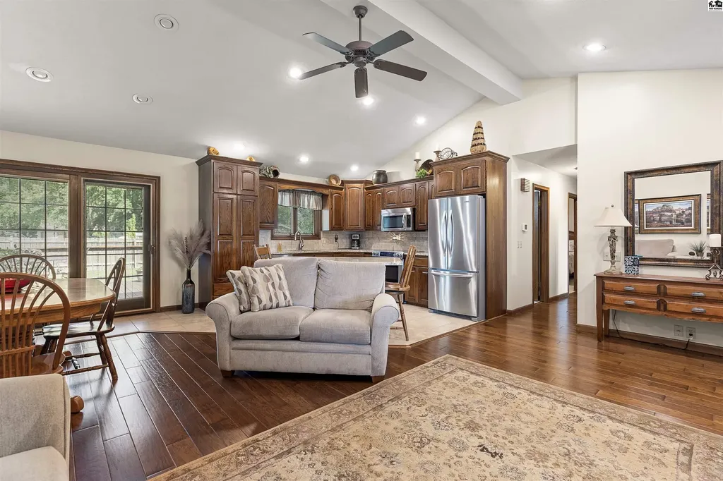 7204 N. Madison Street Hutchinson KS 67502