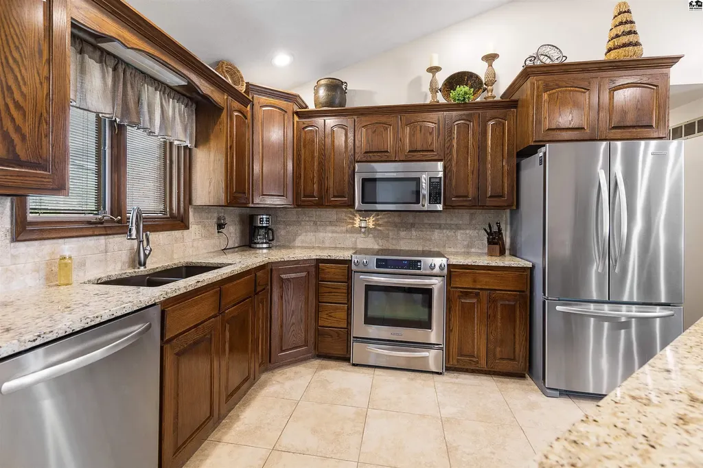 7204 N. Madison Street Hutchinson KS 67502