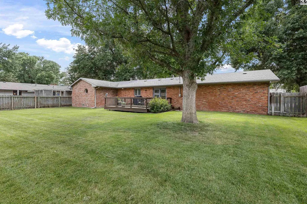 7204 N. Madison Street Hutchinson KS 67502