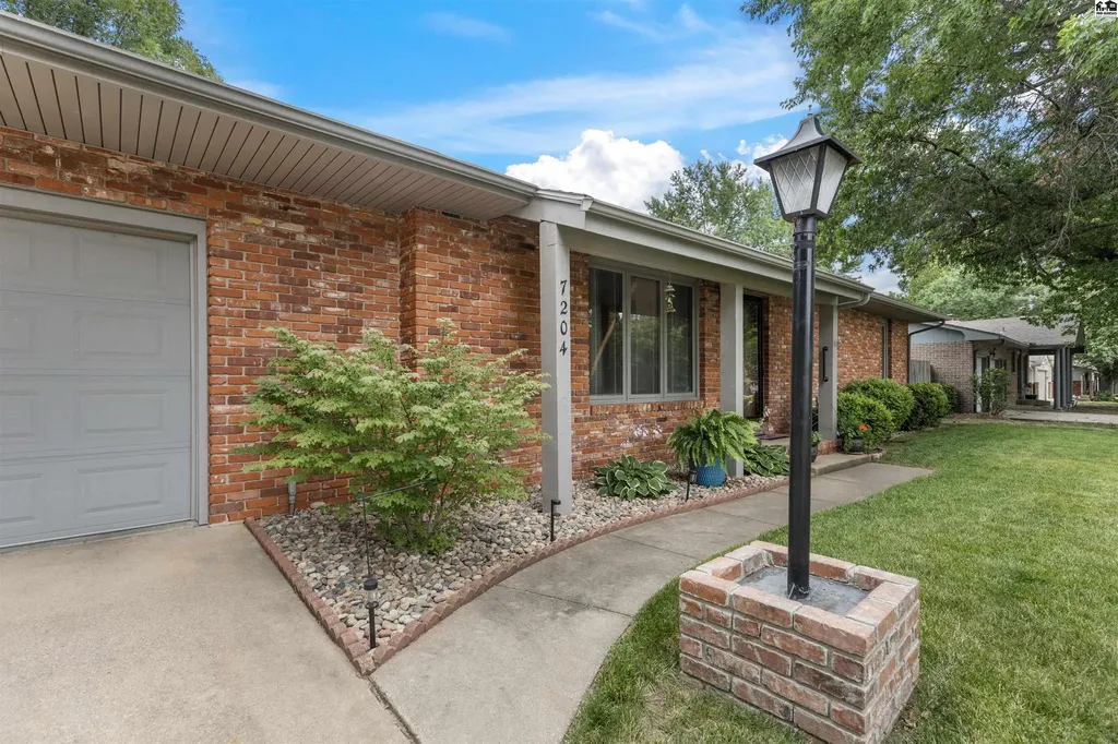 7204 N. Madison Street Hutchinson KS 67502
