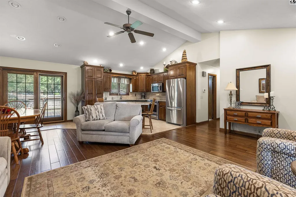 7204 N. Madison Street Hutchinson KS 67502