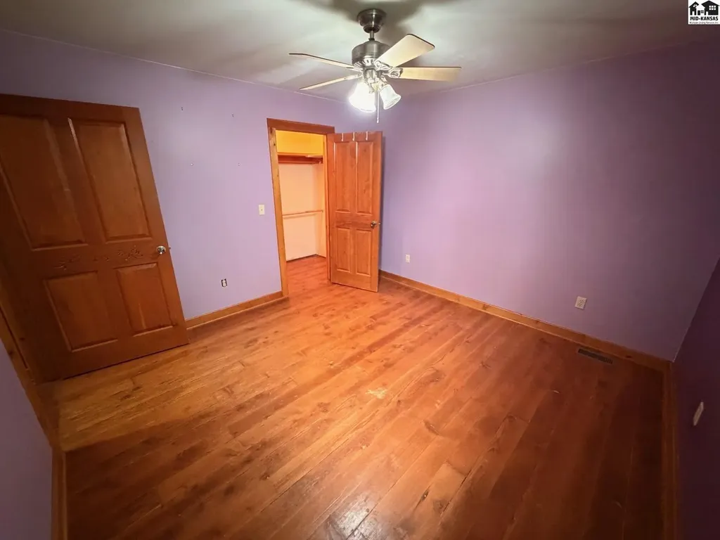 3709 W 11th Avenue Hutchinson KS 67501