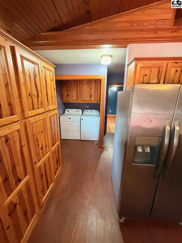 3709 W 11th Avenue Hutchinson KS 67501