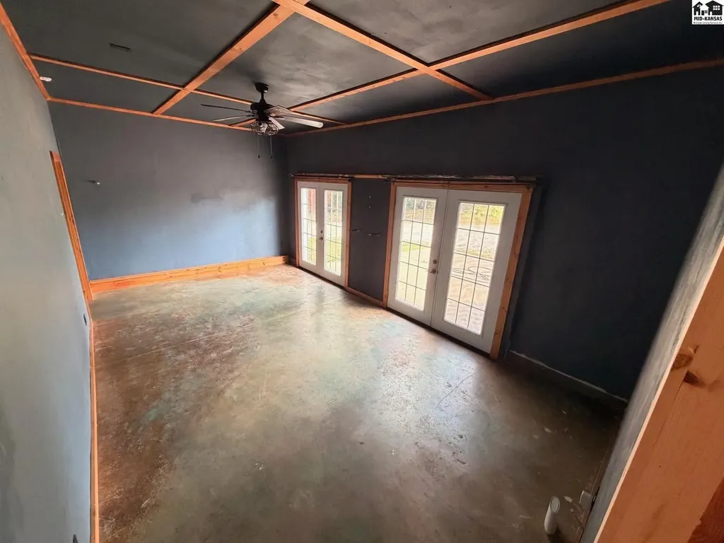 3709 W 11th Avenue Hutchinson KS 67501