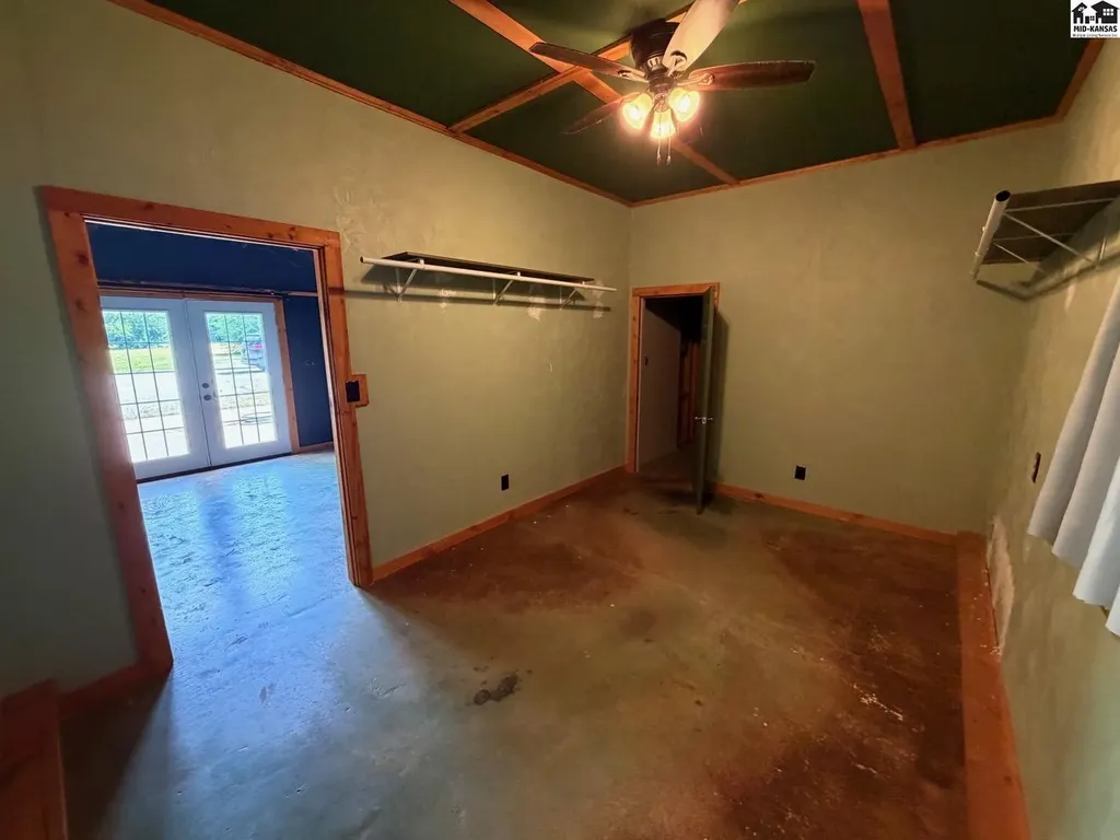 3709 W 11th Avenue Hutchinson KS 67501