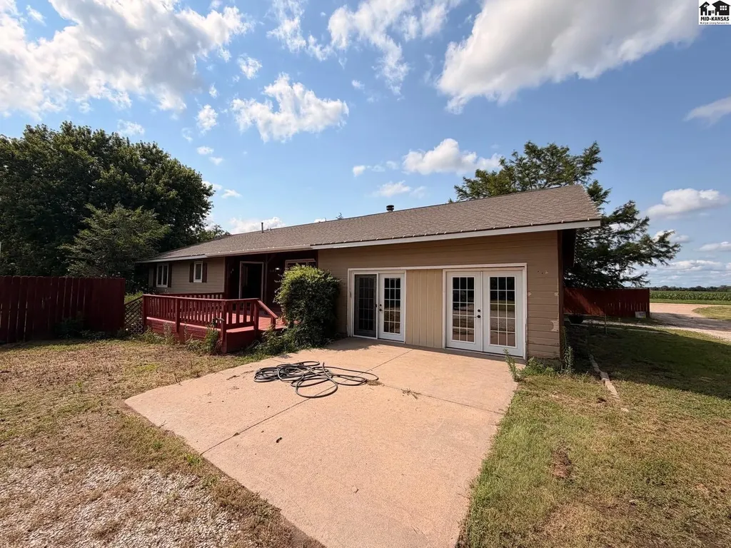 3709 W 11th Avenue Hutchinson KS 67501