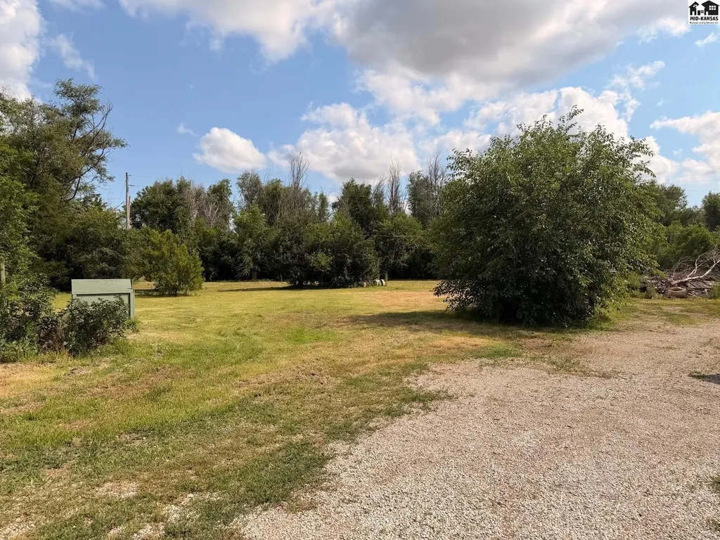 3709 W 11th Avenue Hutchinson KS 67501