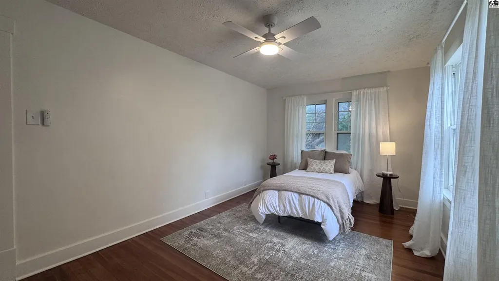312 Crescent Boulevard Hutchinson KS 67502