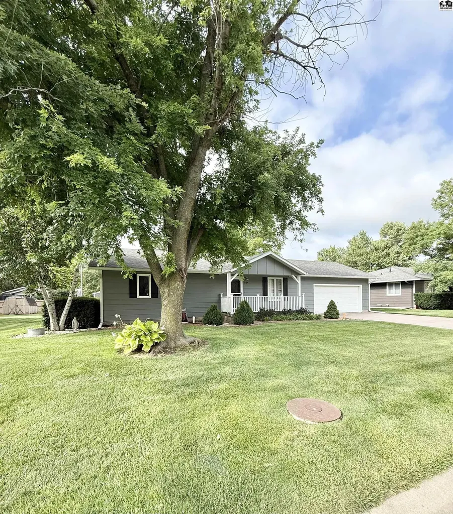 524 Oaklane Street Mcpherson KS 67460