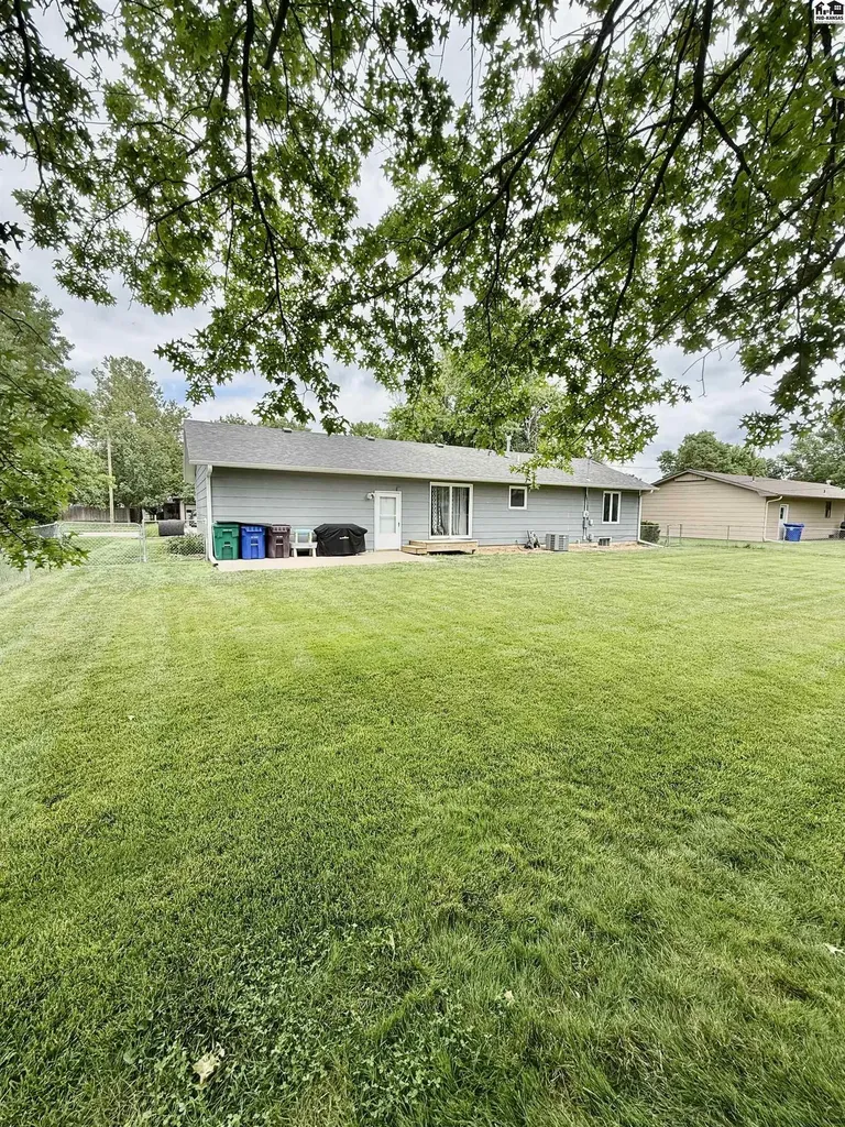 524 Oaklane Street Mcpherson KS 67460