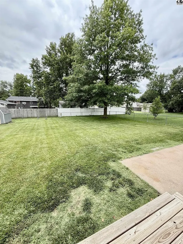 524 Oaklane Street Mcpherson KS 67460
