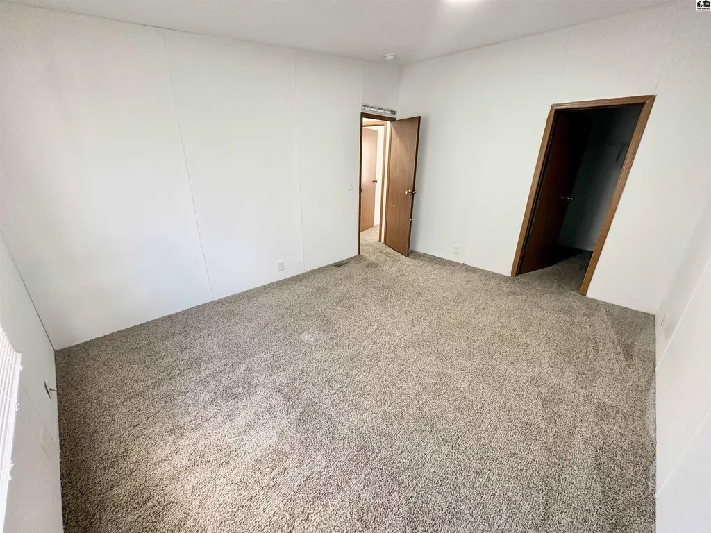 816 Deerfield Mcpherson KS 67460