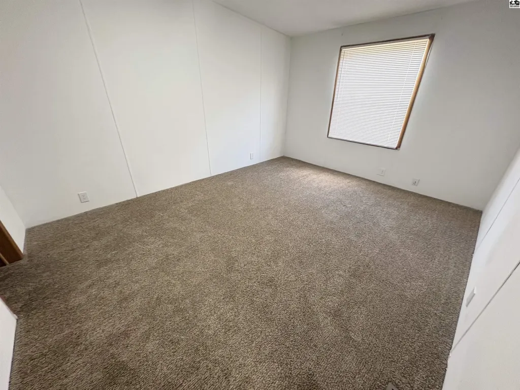 816 Deerfield Mcpherson KS 67460