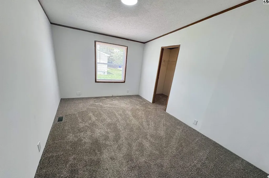 816 Deerfield Mcpherson KS 67460