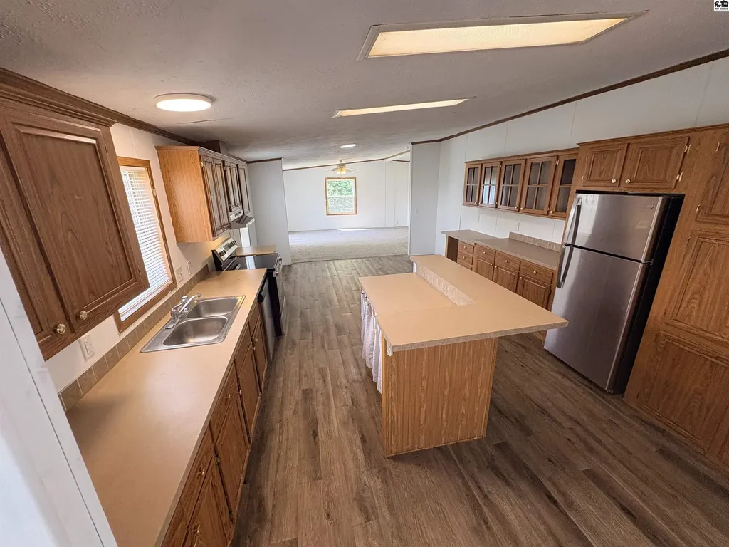 816 Deerfield Mcpherson KS 67460