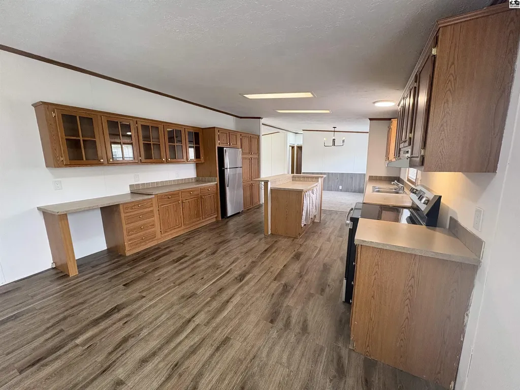 816 Deerfield Mcpherson KS 67460