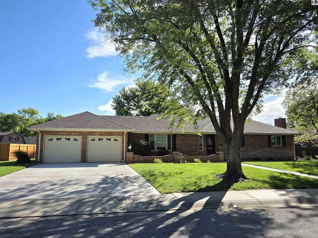 1306 Bristol Road Hutchinson KS 67502