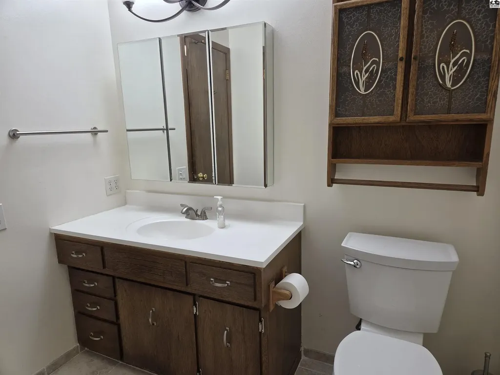 1306 Bristol Road Hutchinson KS 67502