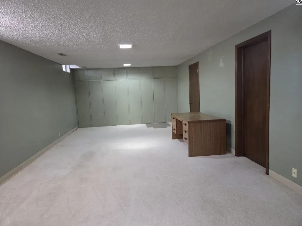 1306 Bristol Road Hutchinson KS 67502