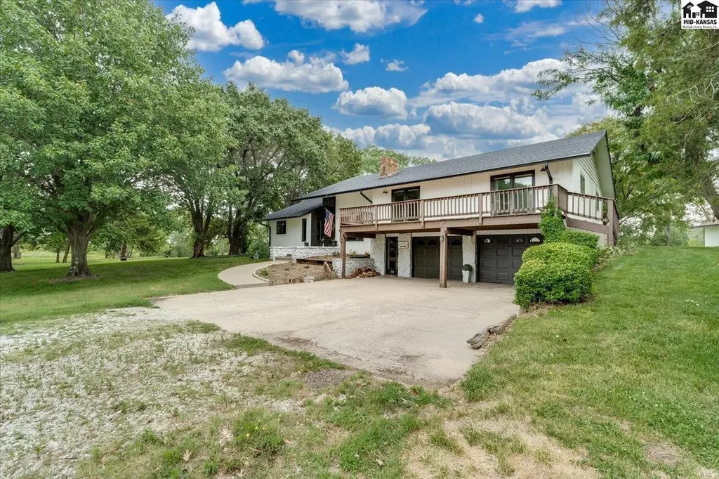714 S Willison Road Hutchinson KS 67501