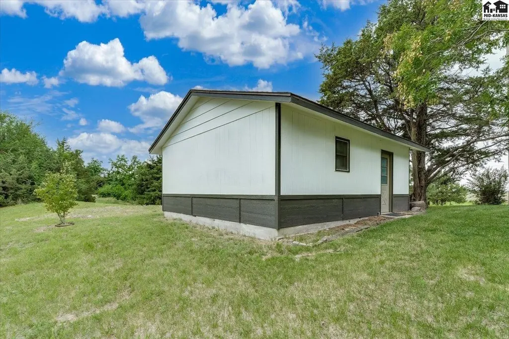 714 S Willison Road Hutchinson KS 67501