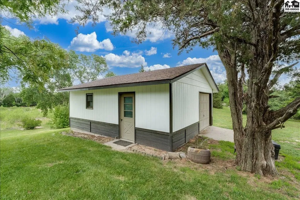 714 S Willison Road Hutchinson KS 67501