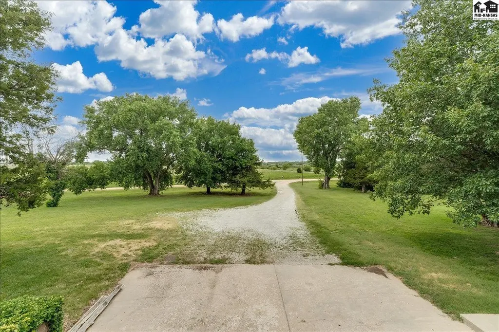 714 S Willison Road Hutchinson KS 67501
