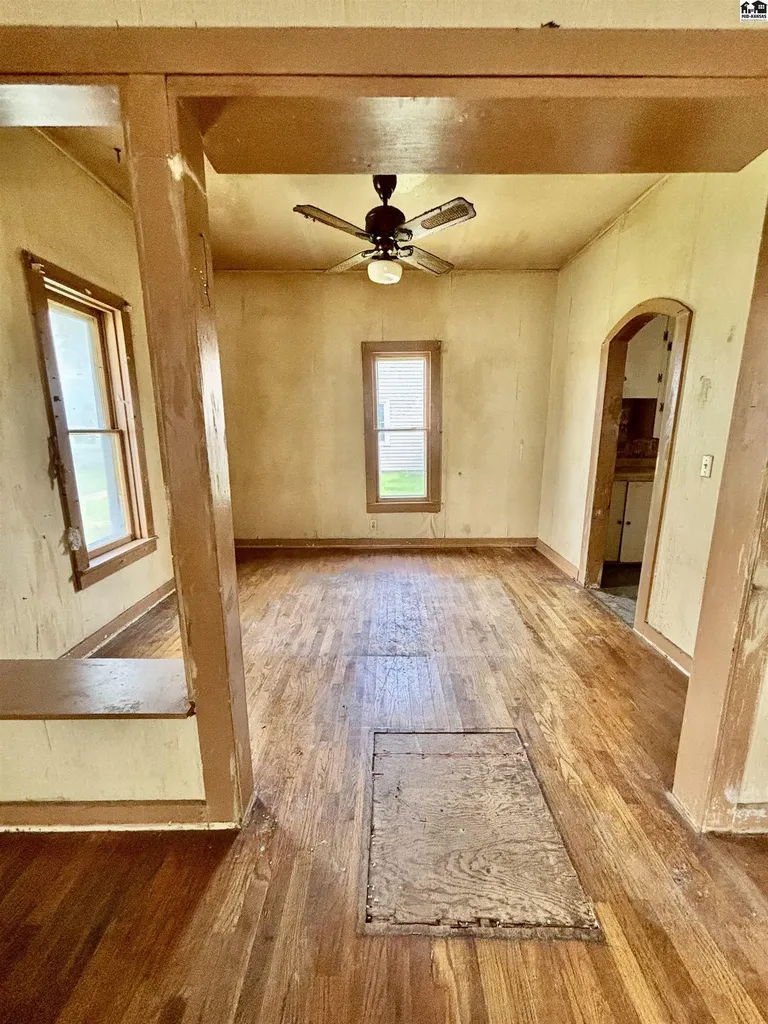 209 S Oak Street Mcpherson KS 67460