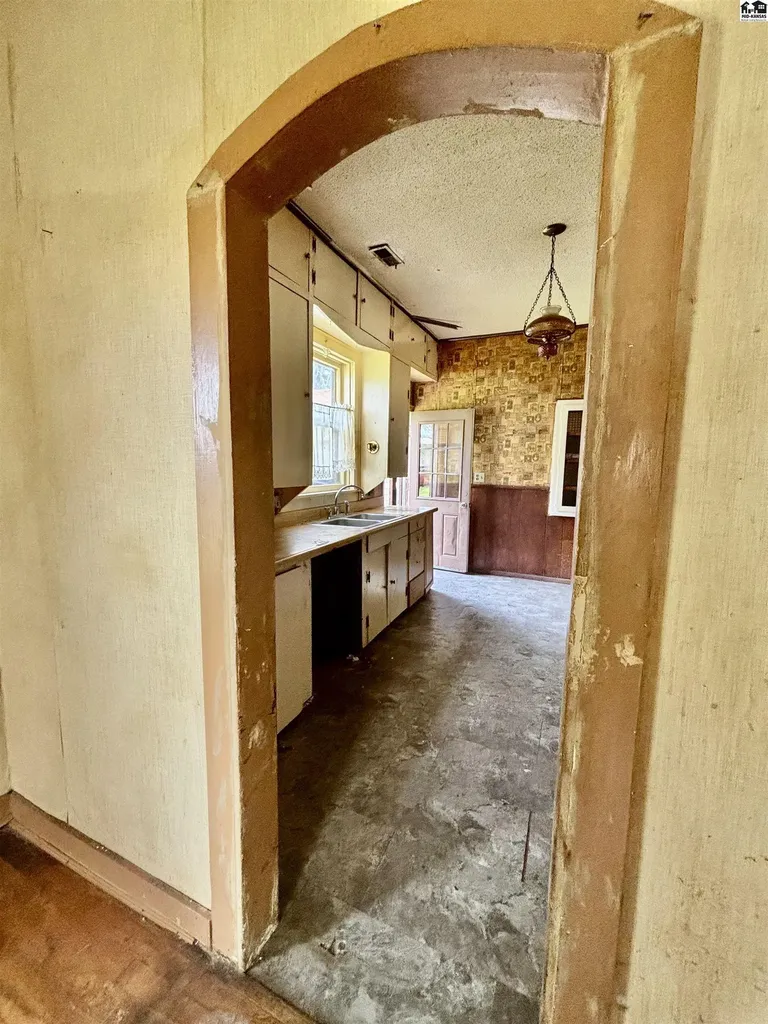 209 S Oak Street Mcpherson KS 67460