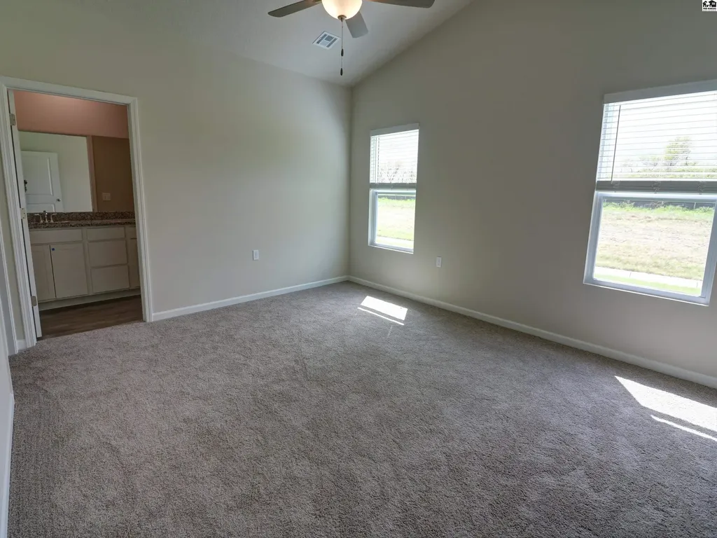 1041 Clubhouse Drive Mcpherson KS 67460