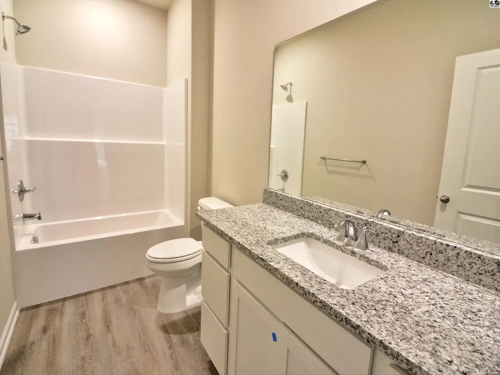 1041 Clubhouse Drive Mcpherson KS 67460