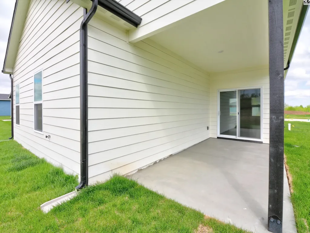 1041 Clubhouse Drive Mcpherson KS 67460