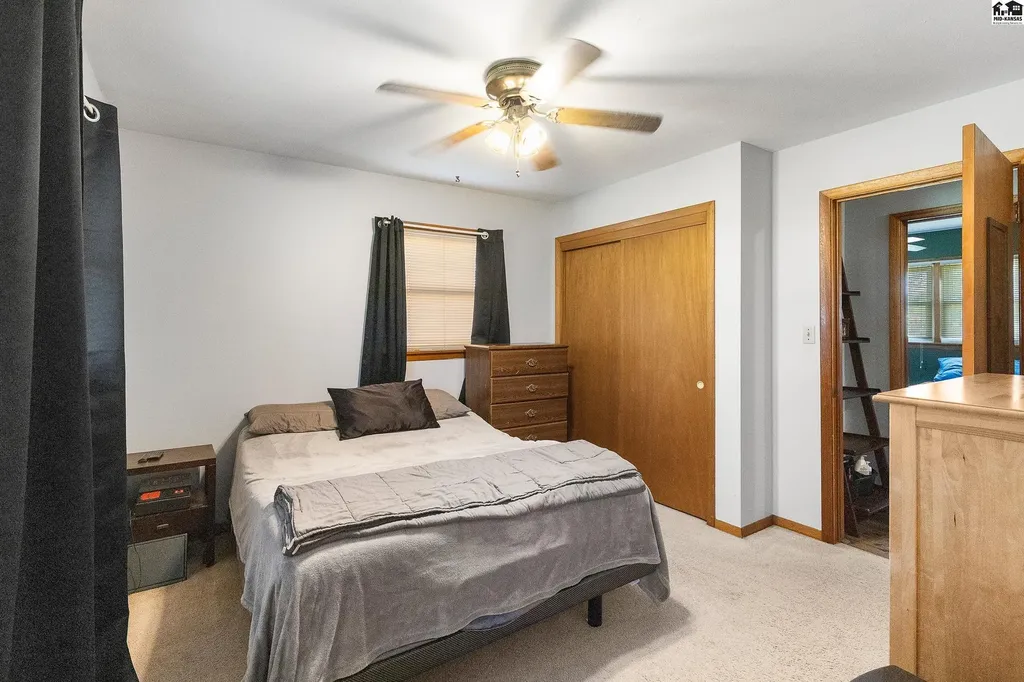 1302 E 13th Avenue Hutchinson KS 67502