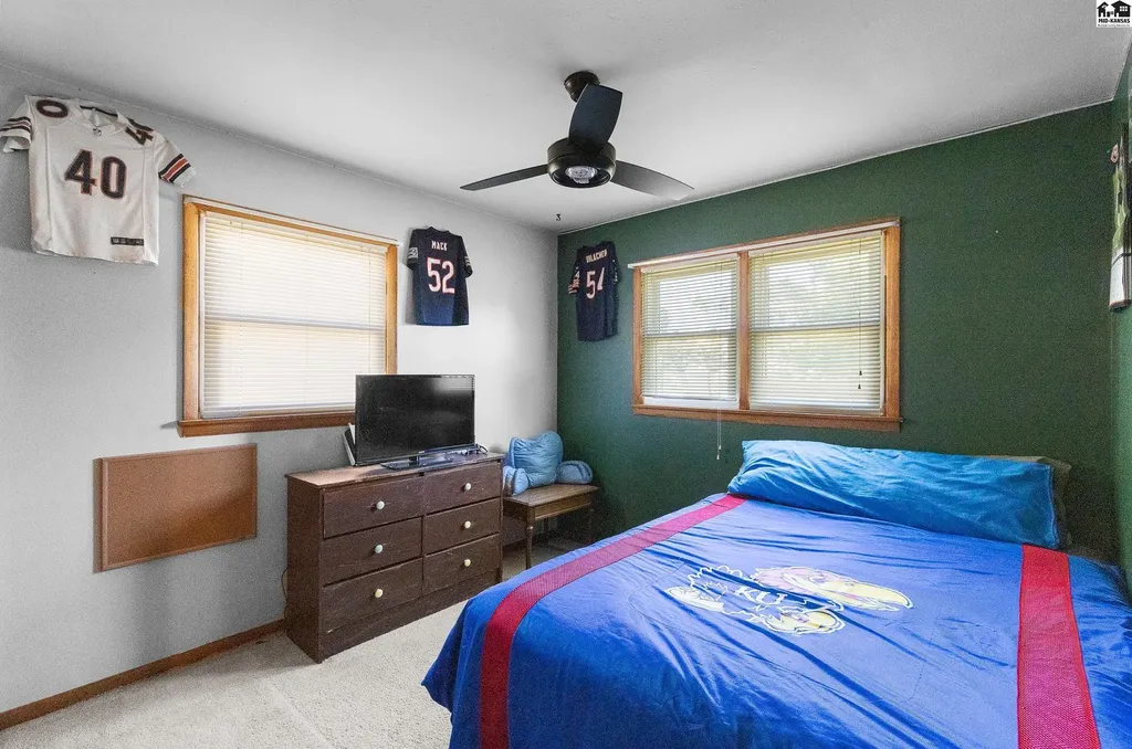 1302 E 13th Avenue Hutchinson KS 67502