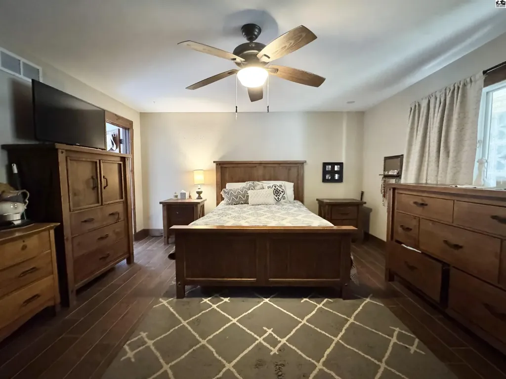 2704 Heather Parkway Hutchinson KS 67502